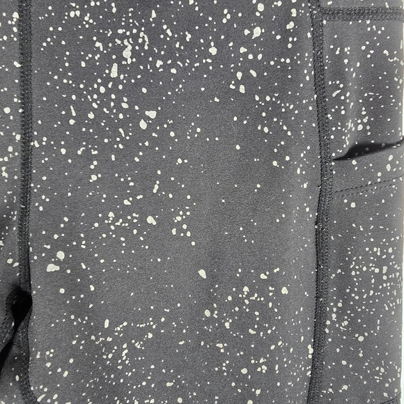 Zyia Active Women's Black Reflective Pocket Light n Tight Hi-Rise 7/8 Size 6-8 - Picture 9 of 16